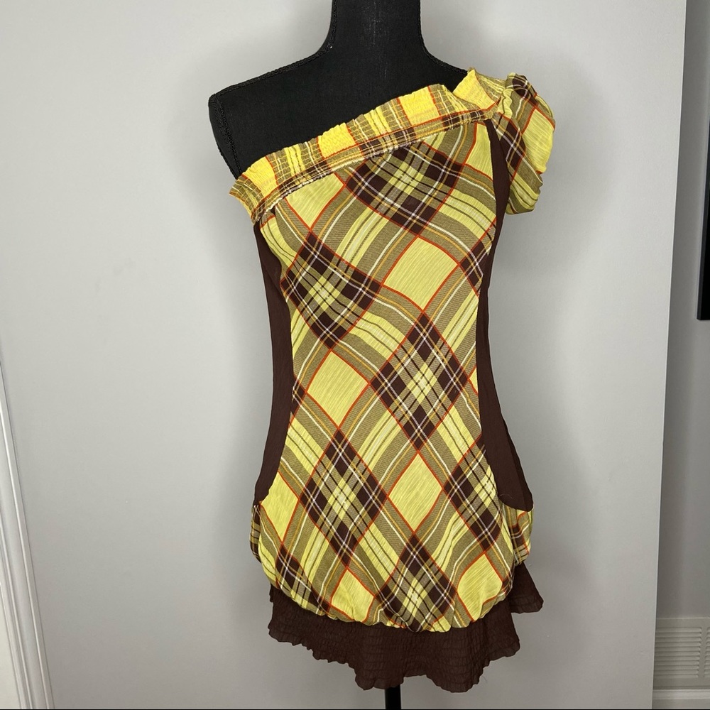 Plaid One Shoulder Top